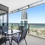 Circle On Cavill Surfers Paradise Mid Week Madness Deal - Q Stay