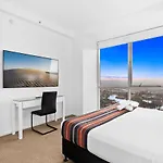 Level 45 Luxury Sub-Penthouse In Towers Of Chevron