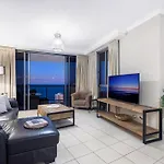 Chevron Renaissance - Qstay