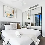 2 Bedroom 1 Bathroom Private Apartments At Casino - Paid Parking Only