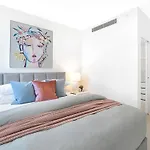 Signature L30 Ocean View