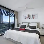 Oracle Beachfront Apartments Broadbeach