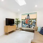 Water View Family Getaway - Wifi, Pool, Bbq