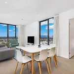 Broadbeach Oceanview Apartment Level 26 With Carpark - 4 Mins Walk To The Beach