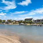Luxury Waterside Oasis