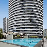 Luxury Broadbeach Escape With A Private Courtyard