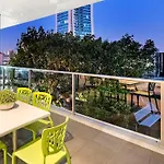 Circle On Cavill - One Bedroom Apartments - Self Contained & Privately Managed
