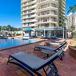 Breathtaking Ocean View 2 Bdr Apartment By The Beach