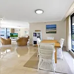 Resort Stay In Surfers Paradise Beach Apartment