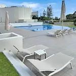Kirra Penthouse With Private Roof Terrace