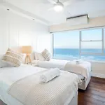 The Hamptons - Ultimate Six Star Beachfront Experience With Parking & Pool