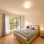 Comfy Coomera Duplex 1 - Fully Furnished Home, Private & Peaceful, Secure Garage & Free Wifi