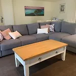 Gorgeous 4 Bed Beachside Apartment - Diamond Beach Resort