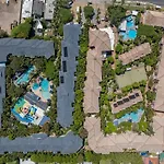 Luxe Escape & Family Attractions