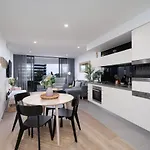 Oracle 2 - Central 2B In Broadbeach With Views