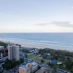 Beautiful Ocean View Apartment Signature Broadbeach