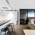 Two Bedroom Self Contained Apartments - Circle On Cavill - Privately Managed