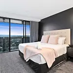 Self-Contained Apartments At Circle On Cavill - Privately Managed - Wow Stay