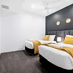 Three Bedroom Ocean View Apartments At Circle On Cavill - One Free Parking! - Self Contained & Privately Managed - Wow Stay