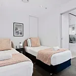 Self-Contained Apartments At Circle On Cavill - Privately Managed - Wow Stay