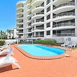 Albatross North Apartments