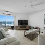 Absolute Beachfront Apartment In Paradise