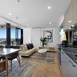 Avalon Apartments - Qstay