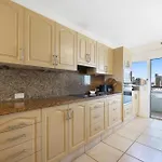 Surfers Paradise Escape With Premium Amenities