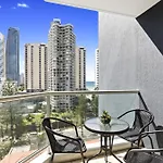 Interconnecting 2 Bedroom Unit At Legends — Q Stay