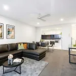 Circle On Cavill - 2 Bedroom Converted Apartments - Wow Stay - No Parking Included