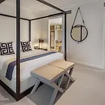 Intercontinental Sanctuary Cove Resort By Ihg