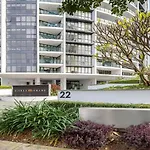 Stylish 1 Bedroom Apartment In Sierra Grand - Coasthm