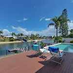 Belle Of Broadbeach