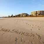 San Simeon Beachfront Apartments Tugun