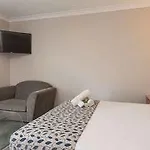 Broadwater Motel