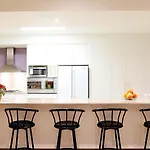 Spacious House In Heart Of Surfers Paradise