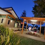 Burleigh Beach Tourist Park