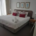 Surfers Legends Private Apartments