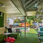 Sleeping Inn Backpackers Resort