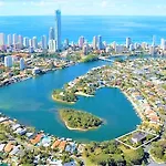 Holidays House Almafi Drive Surfers Paradise