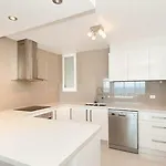 Amira Penthouse Main Beach