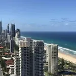 Luxury 3 Bedroom In Heart Of Broadbeach