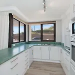 Carool Unit 6 - 2 Bedroom Ensuited Unit In The Heart Of Rainbow Bay