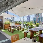 Studio 100 Meters From Beach At Surfers Paradise