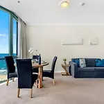 Legends 1 Bedroom Spa Suite - We Accommodate