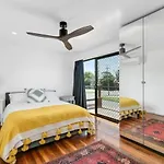 Spacious 2 Bedroom Townhouse In Southport