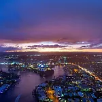 Circle On Cavill, Apartments And Sub Penthouses - We Accommodate