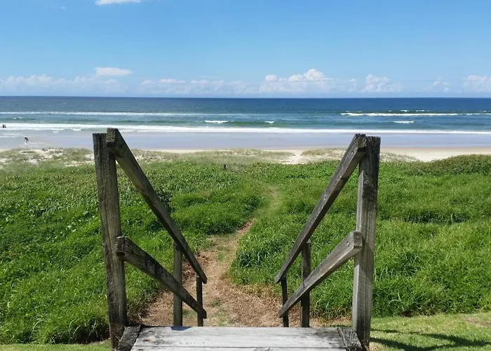 Fantastic 2Brm Absolute Beachfront Apartment, Hedges Avenue Mermaid Beach