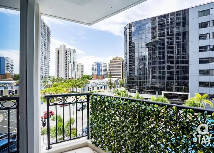 Chevron Renaissance - 2 Bedroom 2 Bathroom In The Centre Of Surfers Paradise!!