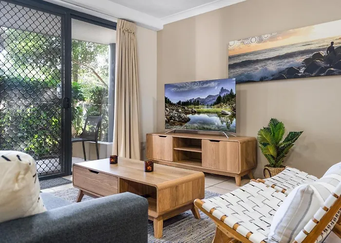 2-Bed Family Haven With Pools, Bbq & Playgrounds